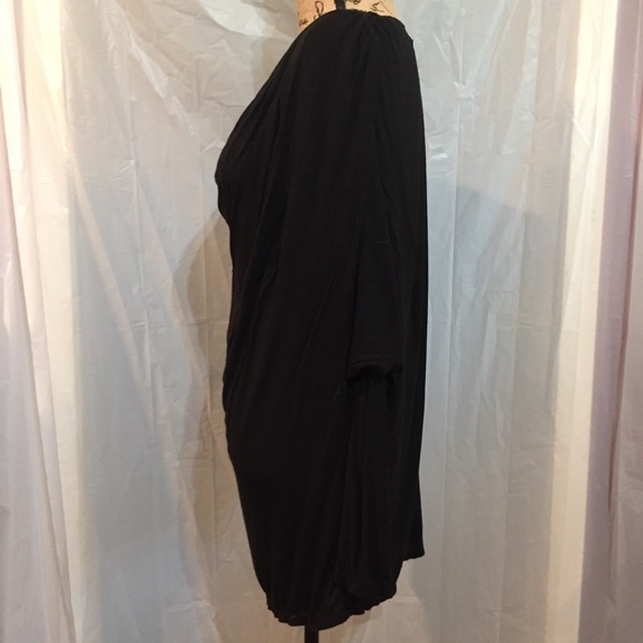 Max Studio black top - Picture 2 of 7